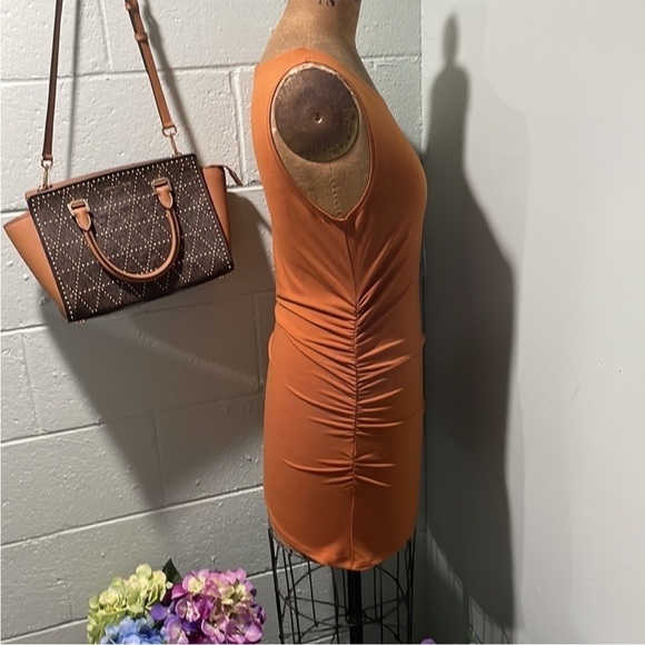 size XL Zenana camel color tank top that turns into a dress - Picture 3 of 4